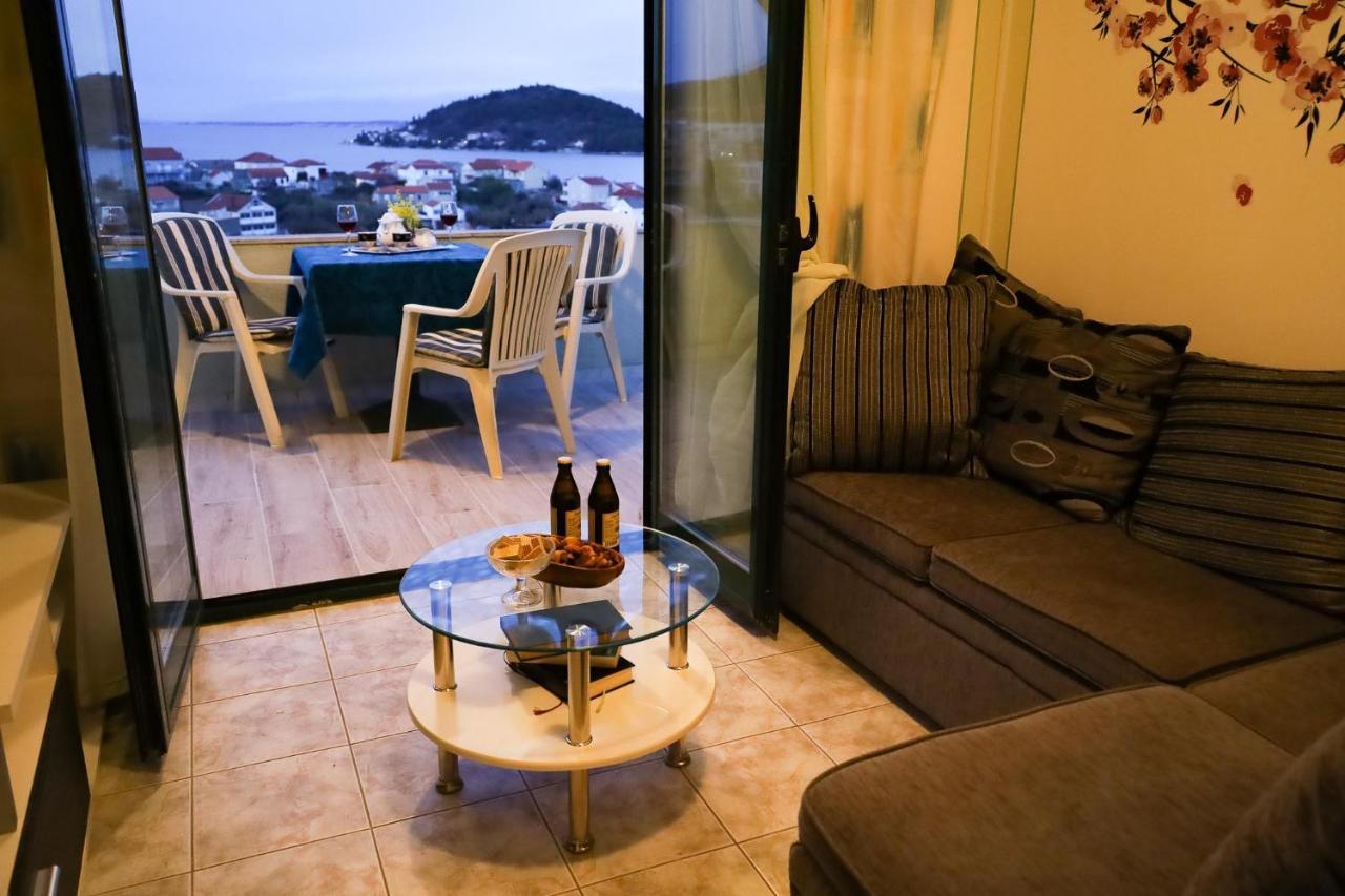 Booking Franov Residence On Island Ugljan With The Pool, Bbq And Beautiful Sea-View! กาลี ภายนอก รูปภาพ